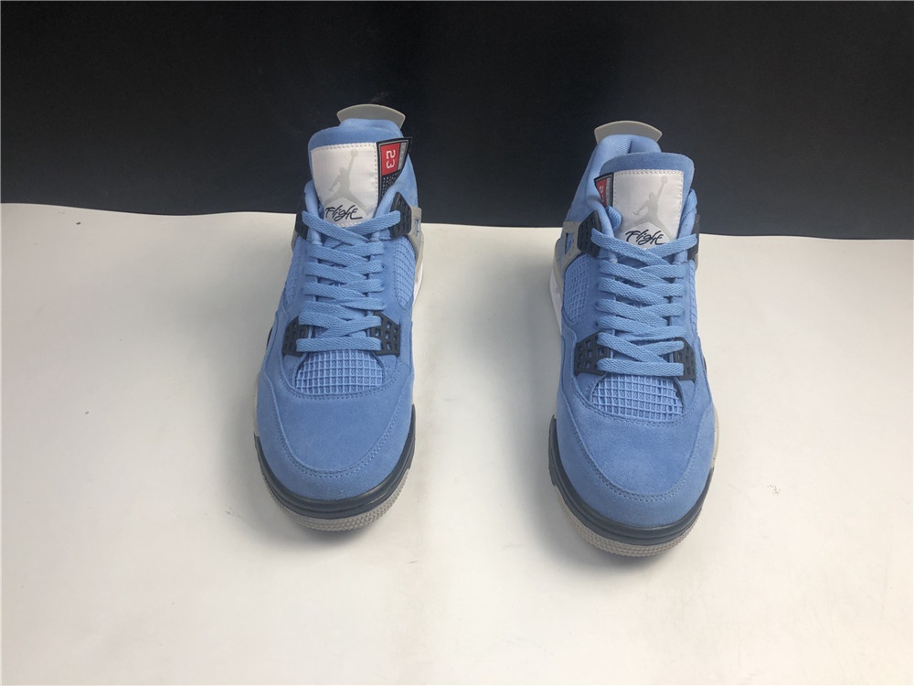 Jordan 4 Retro University Blue CT8527-400